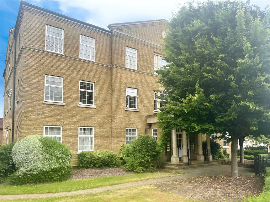 Main image of 2 bedroom  Flat to rent, Chadwick Place, Long Ditton, Surrey, KT6