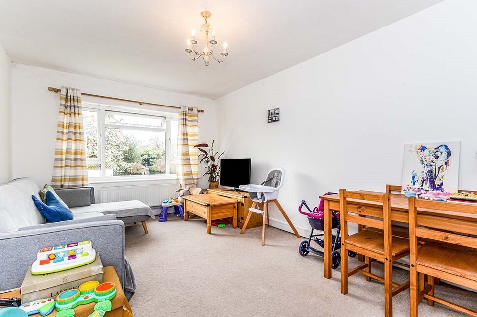 Lounge / Dining Room