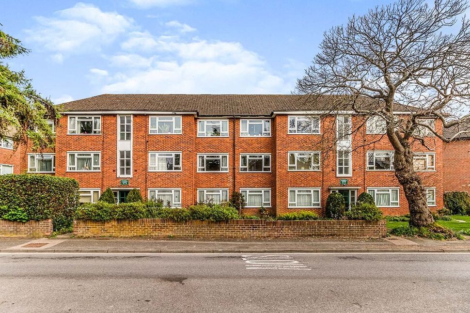 Main image of 2 bedroom Flat to rent, Russell Court Oak Hill Crescent, Surbiton, Surrey, KT6