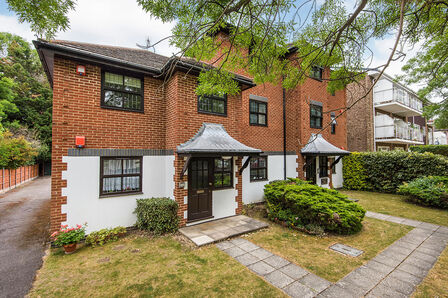 Stirling Court, 1 bedroom  Flat for sale, £325,000