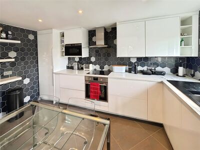 2 bedroom  Flat for sale