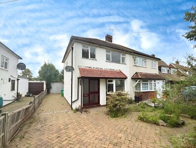 Ringwood Way, 3 bedroom Semi Detached House to rent, £2,300 pcm