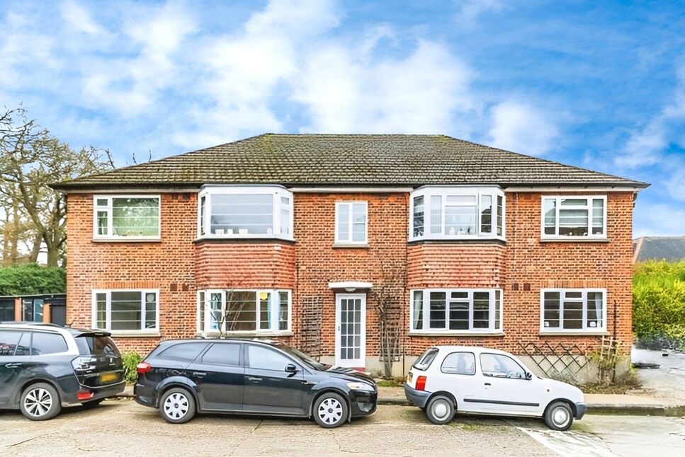 Main image of 2 bedroom  Flat to rent, Park Gardens, Kingston upon Thames, KT2