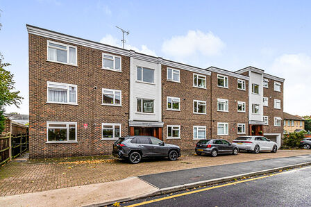 South Bank, 2 bedroom  Flat to rent, £1,700 pcm