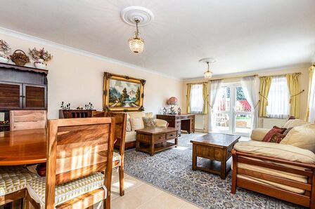 Worthington Road, 5 bedroom Detached House to rent, £3,250 pcm