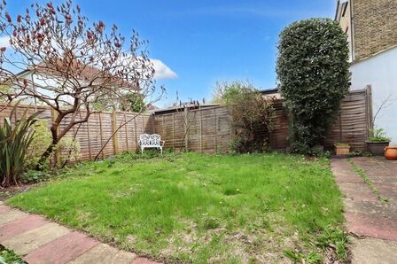 Avenue South, 1 bedroom  Flat for sale, £200,000