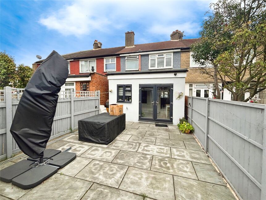Main image of 4 bedroom Mid Terrace House for sale, Vincent Avenue, Surbiton, KT5