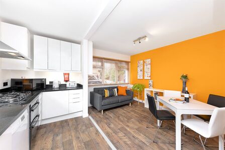 Carlisle Close, 5 bedroom Semi Detached House for sale, £830,000