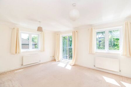 Adams Close, 2 bedroom  Flat for sale, £395,000