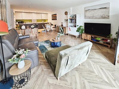 1 bedroom  Flat for sale