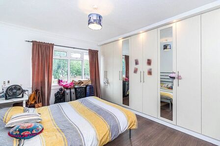 Robin Hood Way, 5 bedroom Semi Detached House to rent, £3,650 pcm