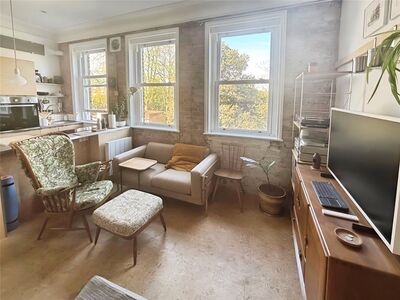 1 bedroom  Flat for sale