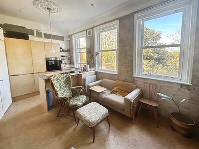 Adelaide Road, 1 bedroom  Flat for sale, £199,950