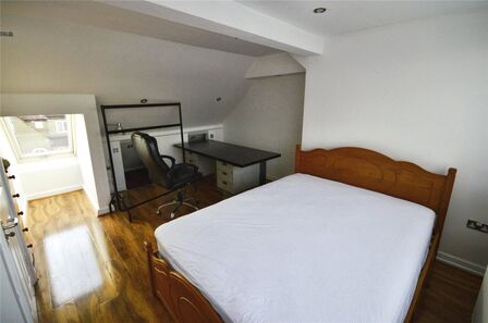 Church Rise, Semi Detached Room to rent, £825 pcm