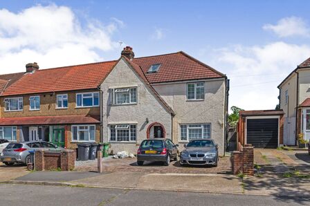 Church Rise, 1 bedroom Detached Room to rent, £725 pcm