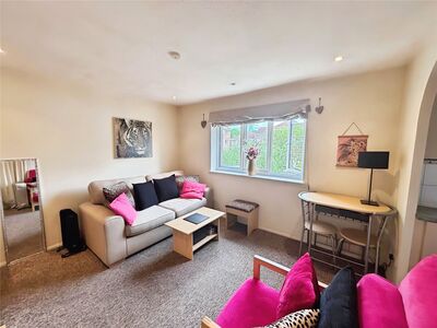 1 bedroom  Flat for sale