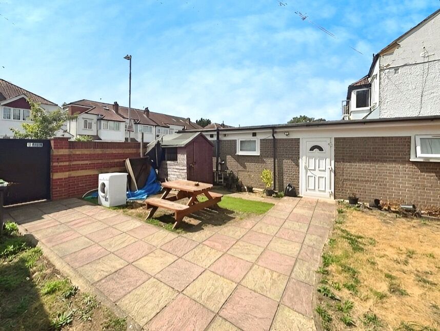Main image of 1 bedroom  Room to rent, Franks Avenue, New Malden, KT3
