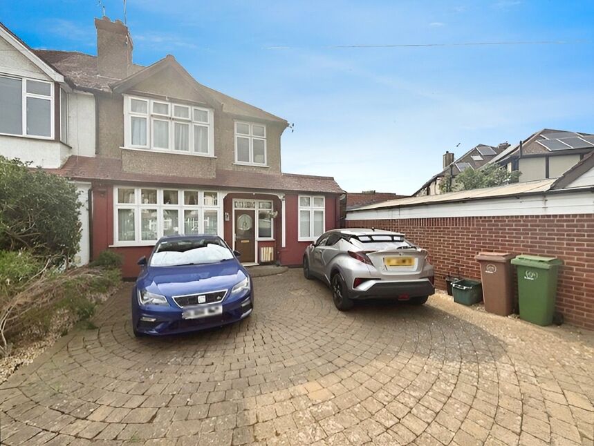 Main image of 1 bedroom Semi Detached Room to rent, Sandringham Road, Worcester Park, KT4