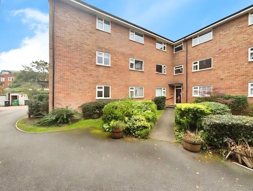 Main image of 2 bedroom  Flat to rent, Lovelace Gardens, Surbiton, KT6