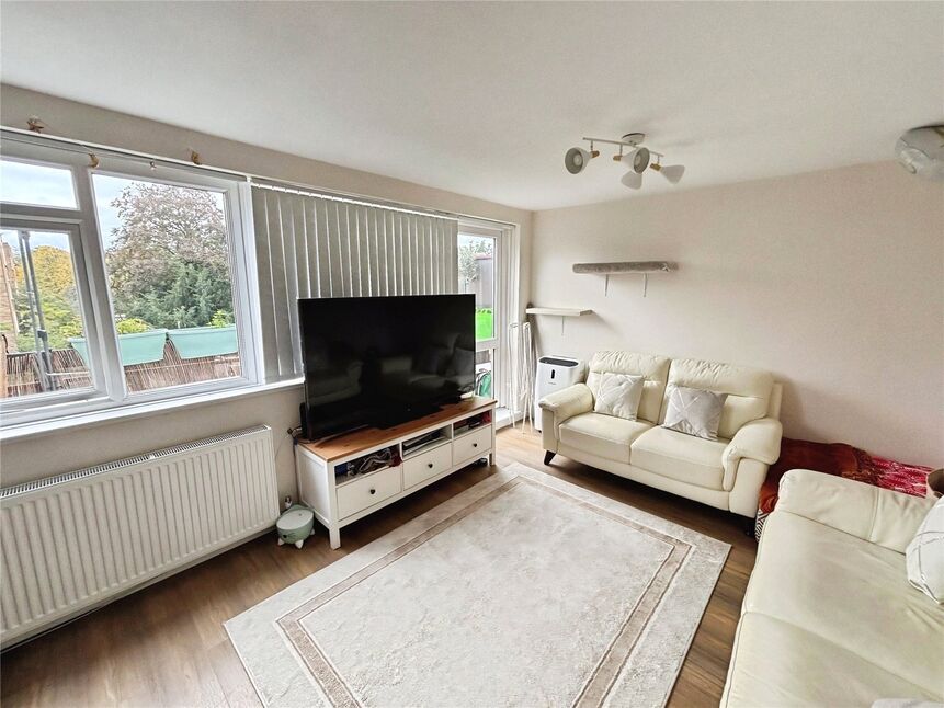 Main image of 3 bedroom  Flat for sale, Wessex Close, Kingston upon Thames, KT1