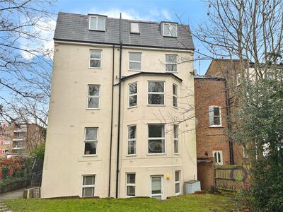 Ewell Road, 1 bedroom Flat for sale, &pound;300,000