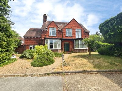Manor Court, 1 bedroom Flat for sale, &pound;315,000