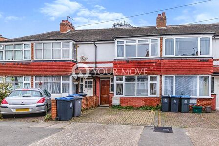 3 bedroom Mid Terrace House for sale