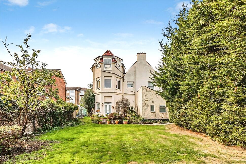 Main image of 1 bedroom Flat for sale, Hook Road, Surbiton, KT6