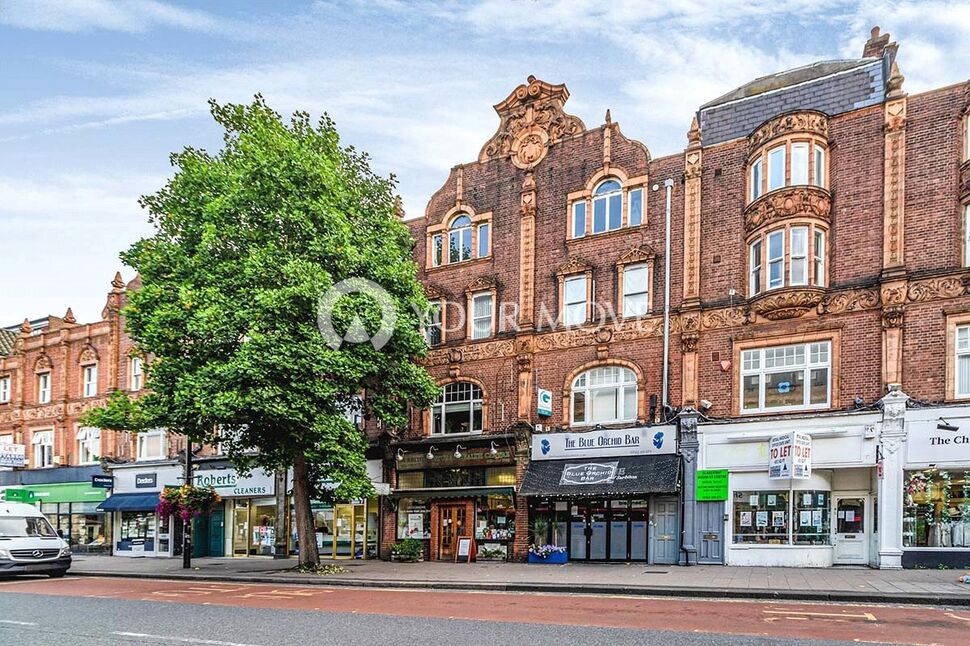 Main image of 1 bedroom Flat for sale, Claremont Road, Surbiton, KT6