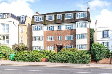 3 bedroom Flat for sale