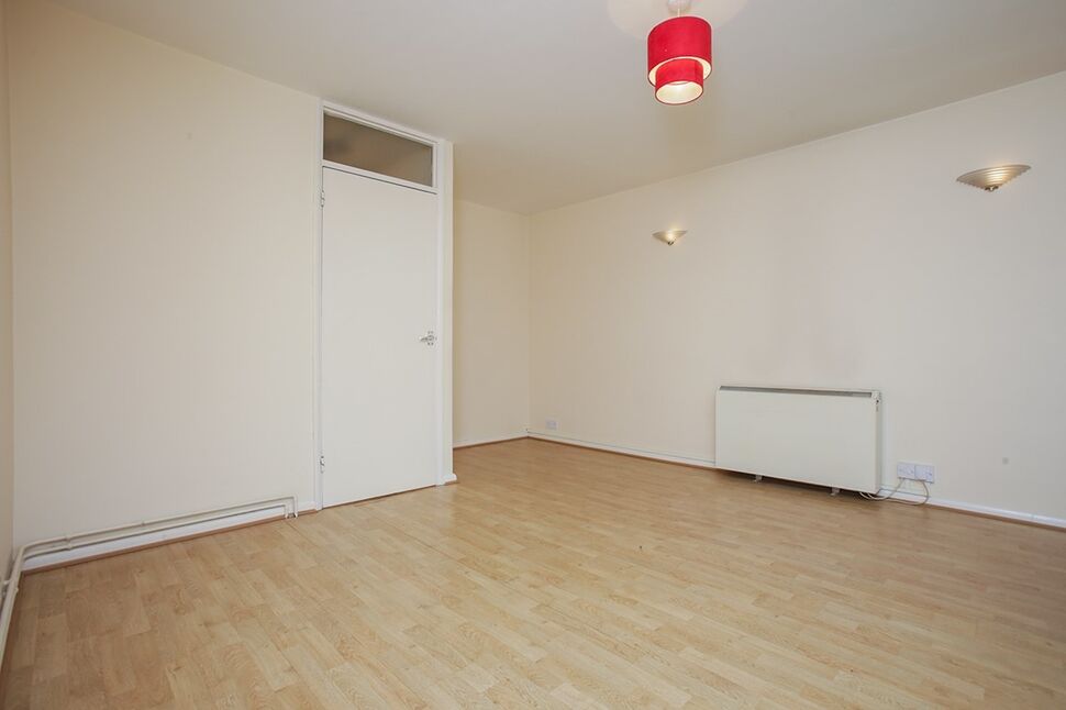 Lounge / Diner Laminate Flooring