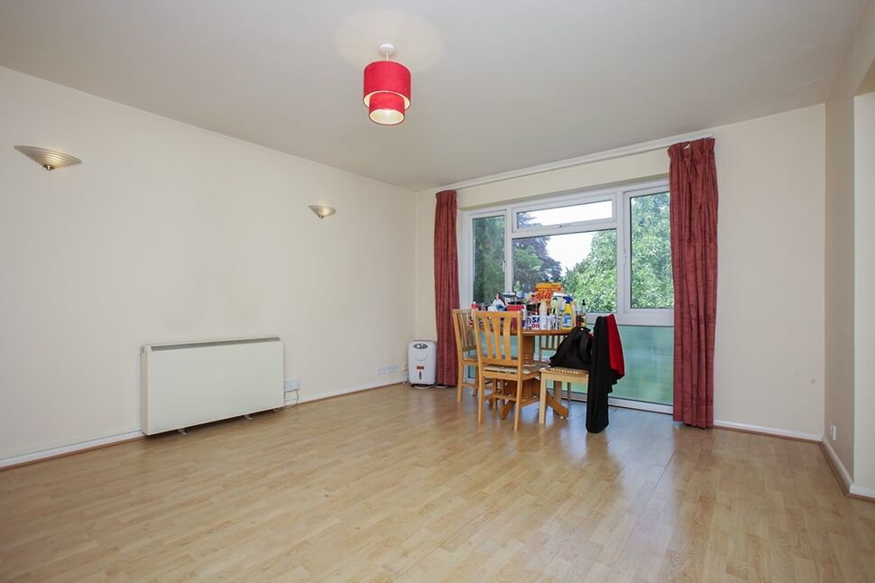 Lounge / Diner Laminate Flooring