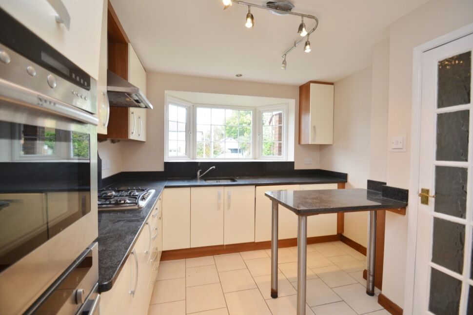 Modern Fitted Kitchen