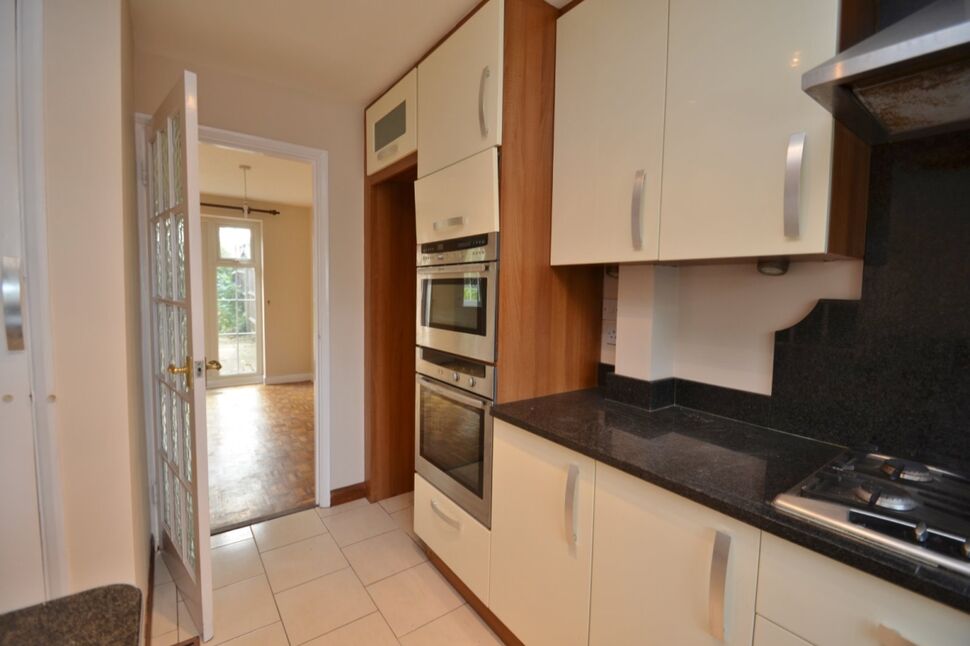 Modern Fitted Kitchen