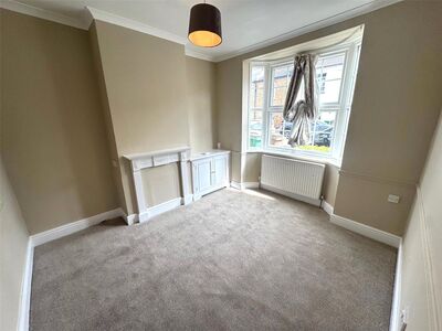 Warwick Road, 3 bedroom Mid Terrace House to rent, £2,100 pcm