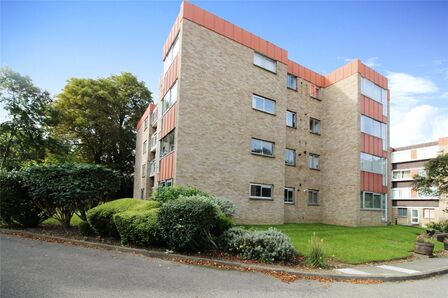 White Lodge Close, 2 bedroom  Flat to rent, £1,800 pcm