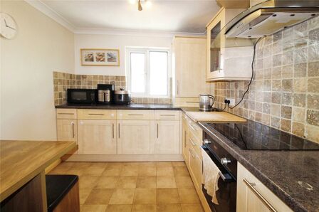 2 bedroom  Flat to rent