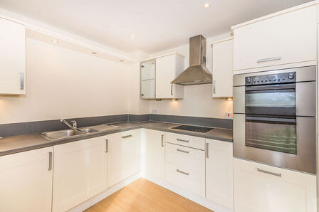 2 bedroom  Flat to rent