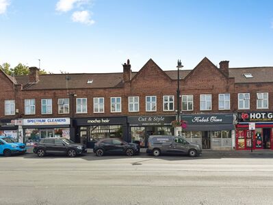 Croydon Road, 1 bedroom Flat to rent, &pound;1,300 pcm