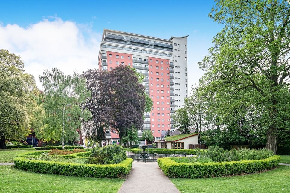 Main image of 2 bedroom Flat to rent, Throwley Way, Sutton, Surrey, SM1