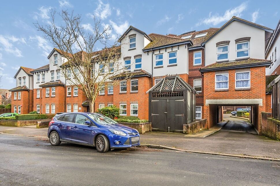 Main image of 2 bedroom Flat to rent, Overton Road, Sutton, Surrey, SM2