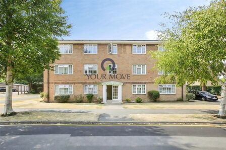 Robin Hood Lane, 3 bedroom Flat to rent, &pound;1,850 pcm