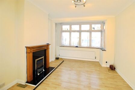 Bridgewood Road, 3 bedroom Semi Detached House to rent, £2,100 pcm