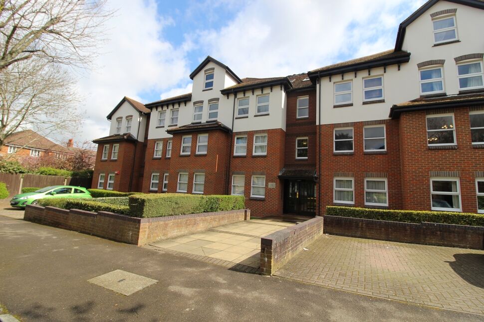 Main image of 2 bedroom  Flat to rent, Overton Road, Sutton, Surrey, SM2