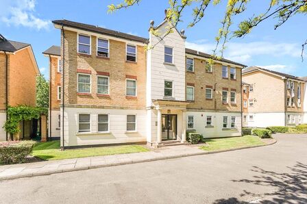 Devonshire Avenue, 1 bedroom Flat to rent, &pound;1,300 pcm