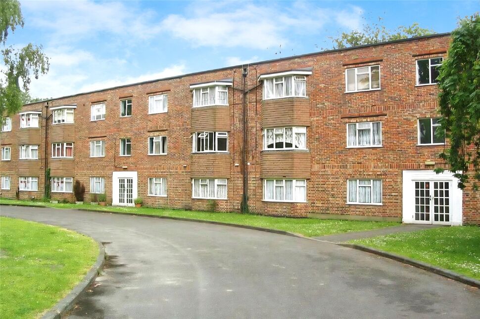 Main image of 3 bedroom Flat to rent, Brighton Road, Sutton, Surrey, SM2