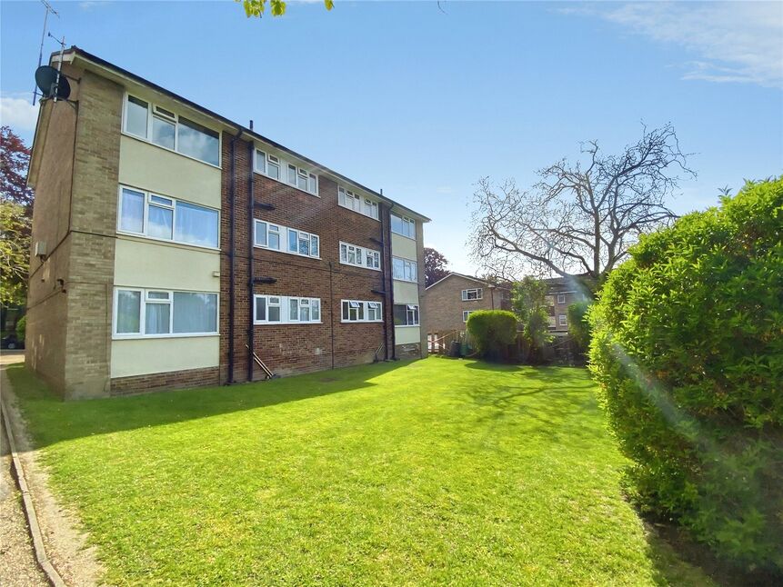 Main image of 2 bedroom Flat for sale, Christchurch Park, Sutton, SM2