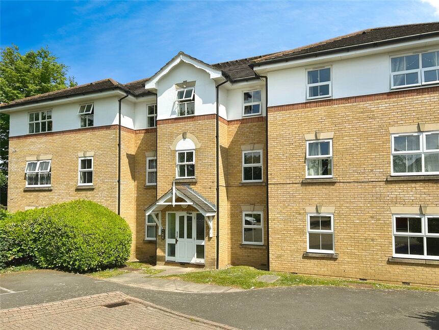 Main image of 2 bedroom Flat for sale, Hatfield Close, Sutton, SM2