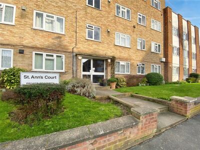 Stanley Road, 2 bedroom Flat for sale, &pound;295,000
