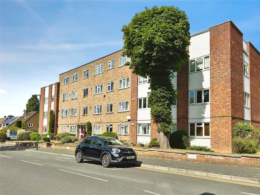 2 bedroom Flat for sale